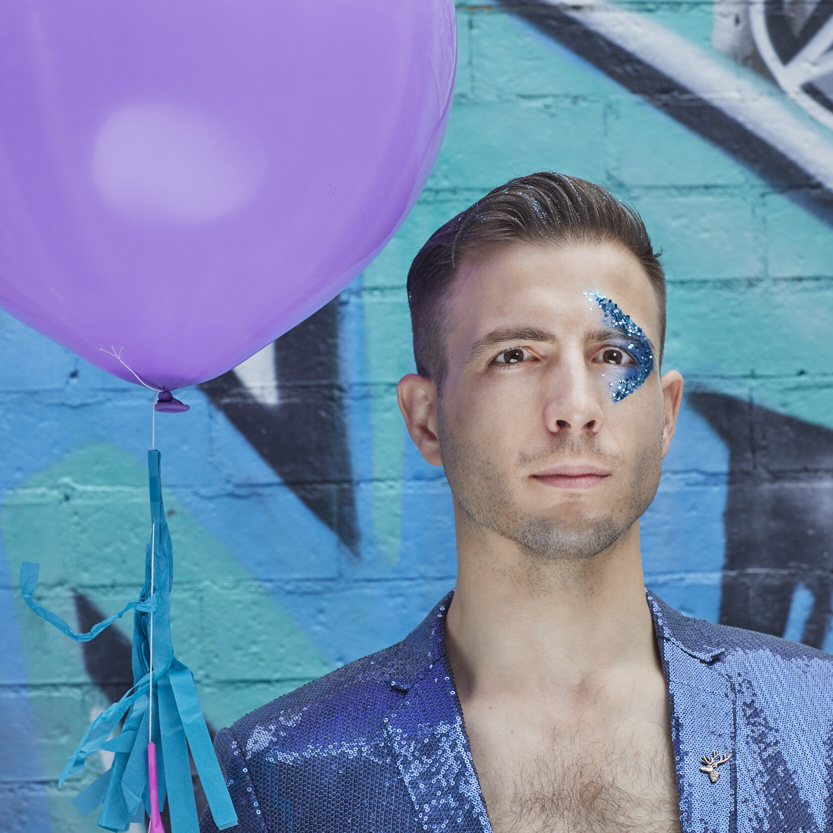 Andrew Blue Eye Glitter with Pink Ballon